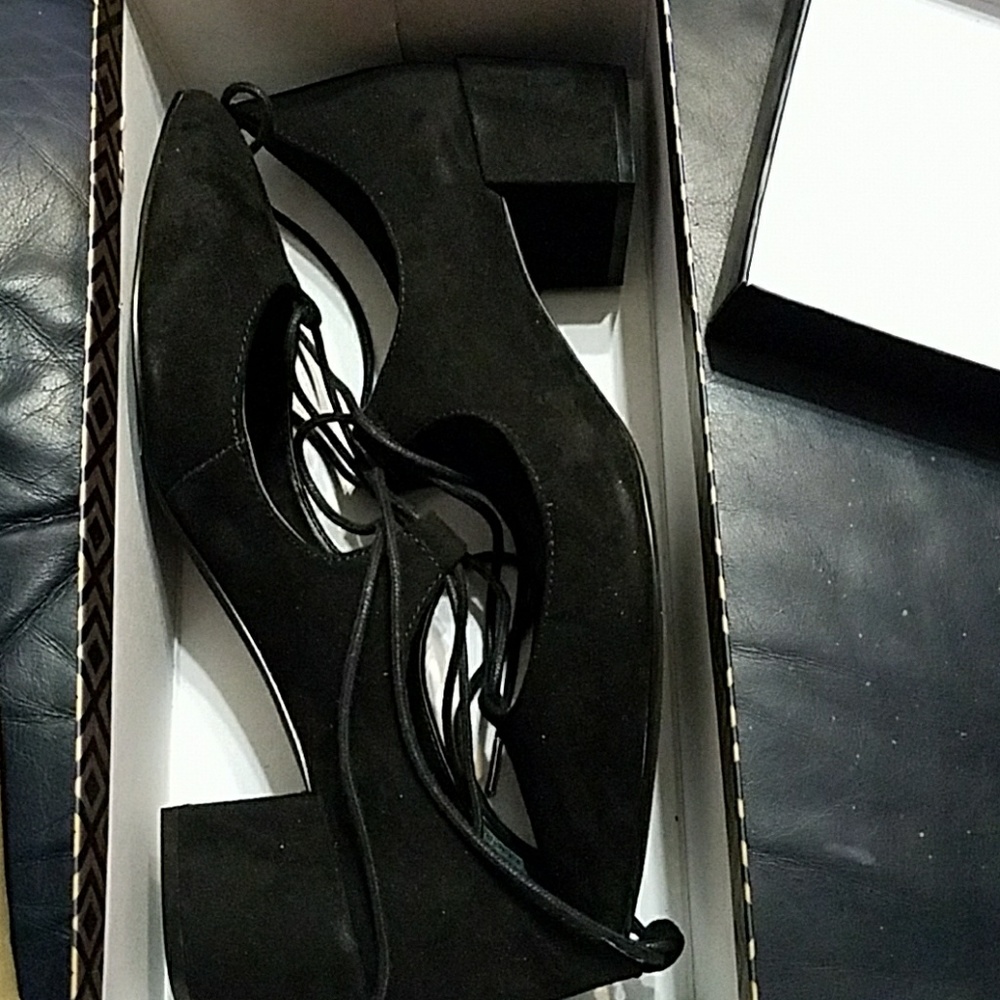 Charles by Charles David Shoes